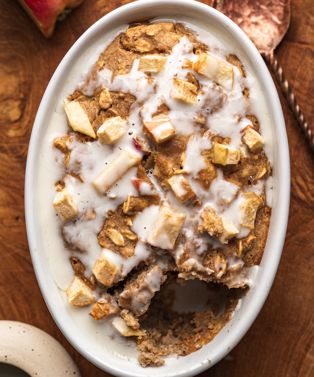 Protein-Packed Apple Pie Baked Oatmeal: Customizing Your Cozy Morning